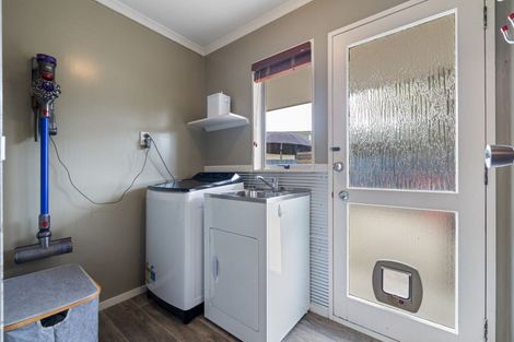 Photo of property in 10 Humphries Place, Awapuni, Palmerston North, 4412