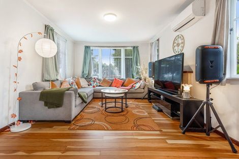 Photo of property in 318 Swanson Road, Henderson, Auckland, 0610