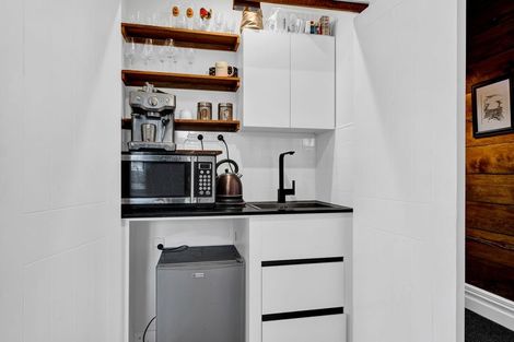 Photo of property in 32 Collins Street, Hawera, 4610