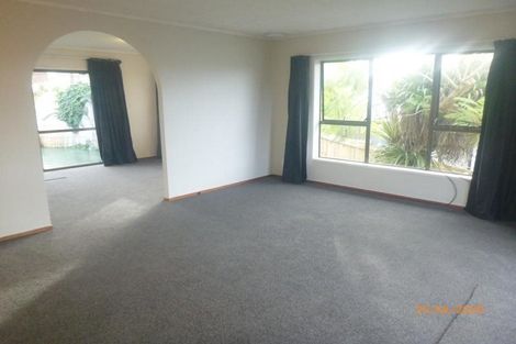 Photo of property in 33 Oreil Avenue, West Harbour, Auckland, 0618