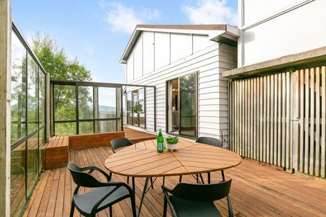 Photo of property in 10 Kate Way, Karori, Wellington, 6012