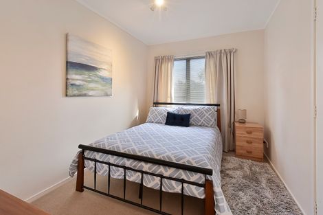 Photo of property in 1/15 Roys Road, Weymouth, Auckland, 2103