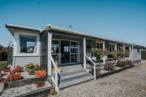 Photo of property in 17 Cross Street, Milton, 9220