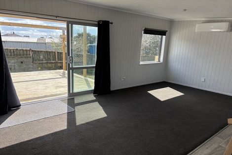 Photo of property in 8 Lynmore Drive, Hillpark, Auckland, 2102