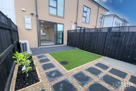 Photo of property in 82 Manarini Road, Westgate, Auckland, 0614