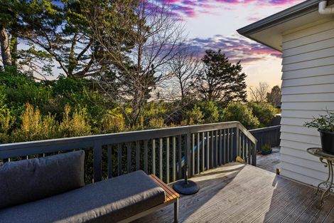 Photo of property in 2 Tarara Lane, Kumeu, 0810