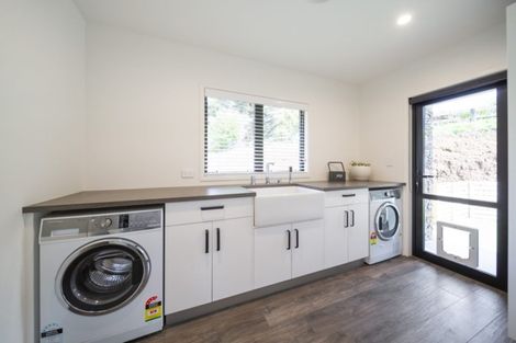 Photo of property in 59 Parrs Road, Hurworth, New Plymouth, 4371