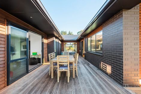 Photo of property in 2 Vickers Way, Acacia Bay, Taupo, 3385