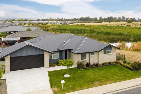 Photo of property in 122 Northbrook Road, Rangiora, 7400