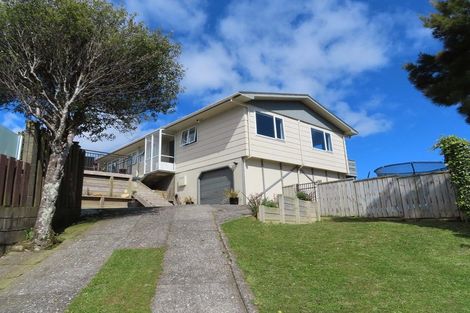 Photo of property in 8 Otira Grove, Kelson, Lower Hutt, 5010
