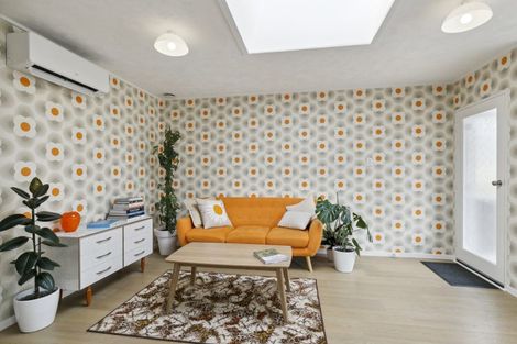 Photo of property in 10/171 Queens Drive, Lyall Bay, Wellington, 6022