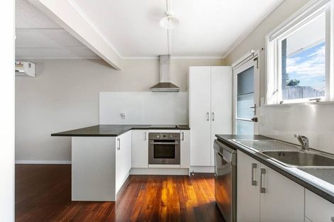 Photo of property in 366a Great South Road, Opaheke, Papakura, 2113