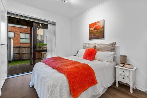 Photo of property in St Claire Village, 10/172 Mcleod Road, Te Atatu South, Auckland, 0610