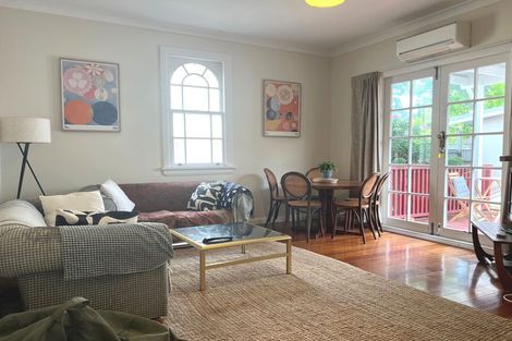 Photo of property in 9 Medway Street, Island Bay, Wellington, 6023