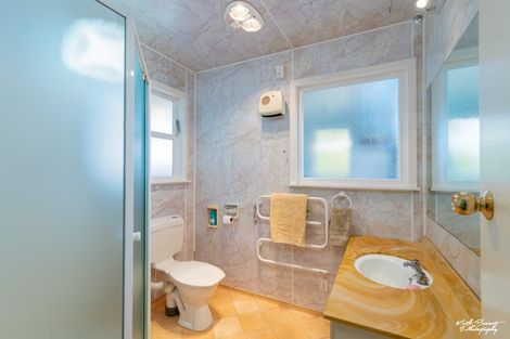 Photo of property in 33 Garden Road, Avalon, Lower Hutt, 5011