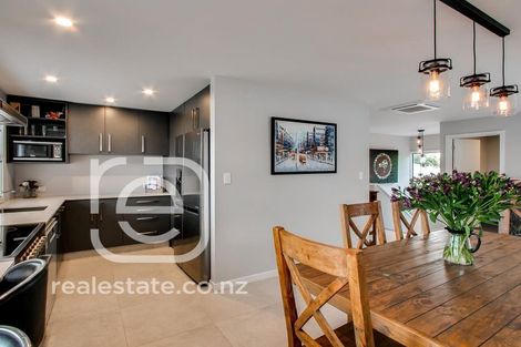 Photo of property in 75 Milton Road, Bluff Hill, Napier, 4110