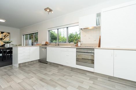 Photo of property in 2 Clements Crescent, Queenwood, Hamilton, 3210