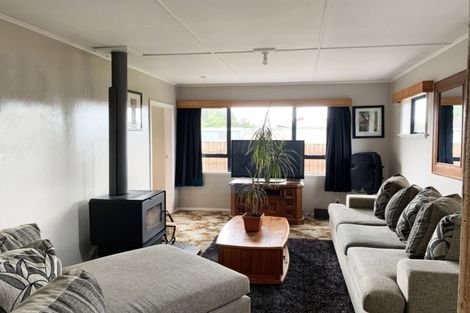 Photo of property in 5 Trafalgar Street, Dannevirke, 4930