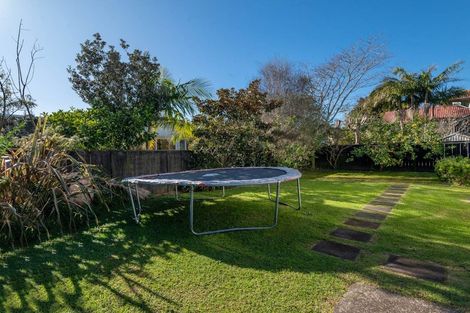 Photo of property in 6/23 Inverness Road, Browns Bay, Auckland, 0630