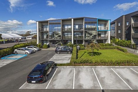Photo of property in 207/165 Lake Road, Northcote, Auckland, 0627