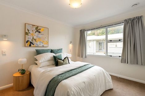 Photo of property in 6 Duncan Street, Tawa, Wellington, 5028