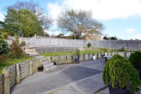 Photo of property in 53 Nimstedt Avenue, Oteha, Auckland, 0632