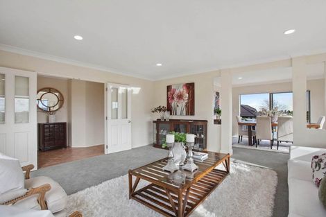 Photo of property in 11 Conacher Close, East Tamaki Heights, Auckland, 2016