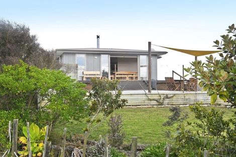Photo of property in 301 Ranganui Road, Kaiwaka, 0573