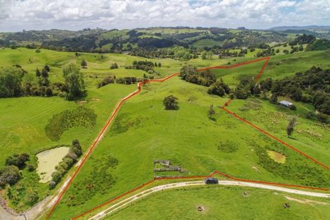 Photo of property in 1784 State Highway 12, Paparoa, 0571