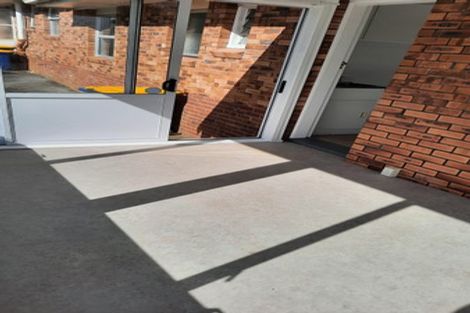 Photo of property in 3/200 Edmonton Road, Te Atatu South, Auckland, 0610