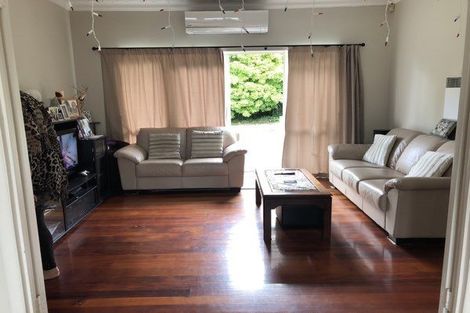 Photo of property in 51 Great South Road, Papakura, 2110