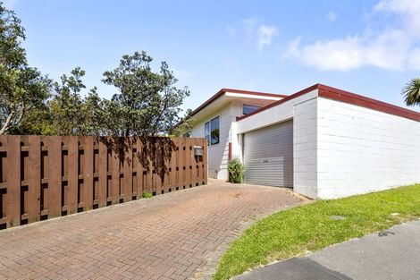Photo of property in 53 Winston Street, Crofton Downs, Wellington, 6035
