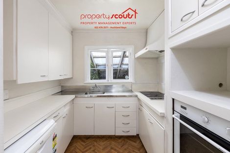 Photo of property in 2/537 Glenfield Road, Glenfield, Auckland, 0629