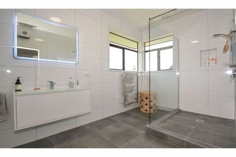 Photo of property in 9 Kerikeri Grove, Kerikeri, 0230