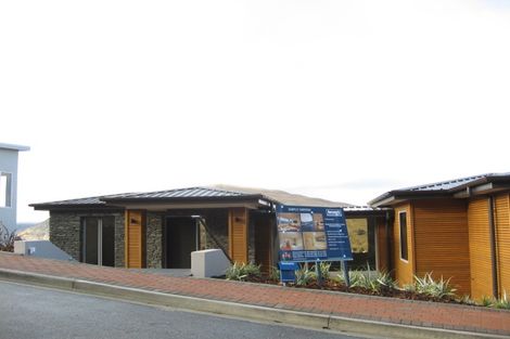 Photo of property in 12 Olivers Place, Queenstown, 9300