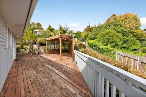 Photo of property in 28 Nor'east Drive, Northcross, Auckland, 0632
