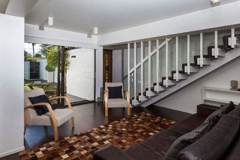 Photo of property in 94b Aikmans Road, Merivale, Christchurch, 8014