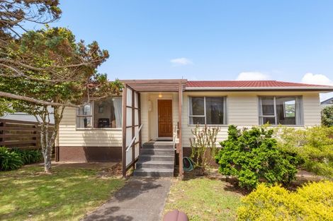 Photo of property in 71 Fyvie Avenue, Tawa, Wellington, 5028
