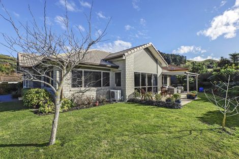 Photo of property in 3 Flers Place, Taradale, Napier, 4112
