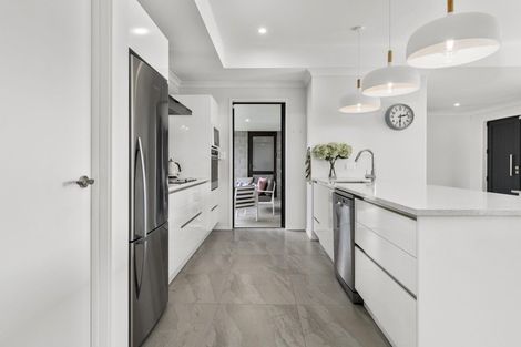 Photo of property in 15 Greystone Place, Omokoroa, 3114