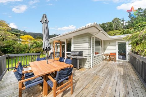 Photo of property in 98b Manuka Street, Stokes Valley, Lower Hutt, 5019
