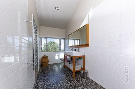 Photo of property in 175 Hanham Road, Kumeu, 0891