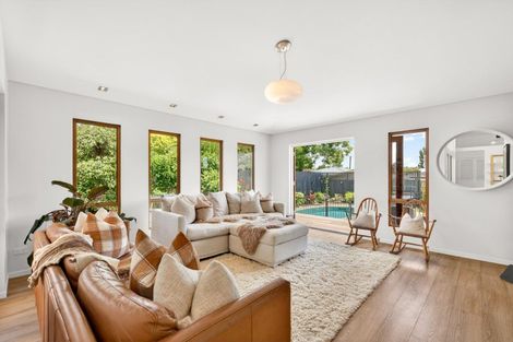 Photo of property in 35a Lucknow Road, Havelock North, 4130