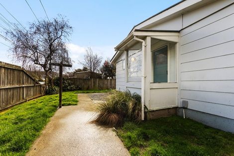 Photo of property in 1/24 Stapletons Road, Richmond, Christchurch, 8013