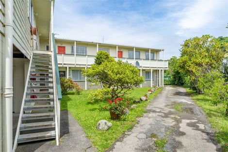 Photo of property in 2/19 Pirie Crescent, Moera, Lower Hutt, 5010