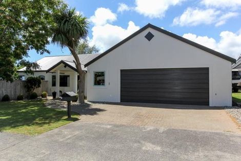 Photo of property in 83 Branch Road, Highlands Park, New Plymouth, 4312