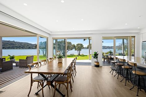 Photo of property in 40 Harbour View Road, Point Wells, Warkworth, 0986