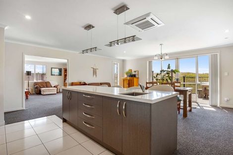 Photo of property in 10 Selliera Place, Papamoa Beach, Papamoa, 3118