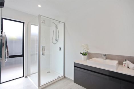 Photo of property in 94 Sarabande Avenue, Redwood, Christchurch, 8051