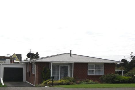 Photo of property in 44 Omata Road, Marfell, New Plymouth, 4310